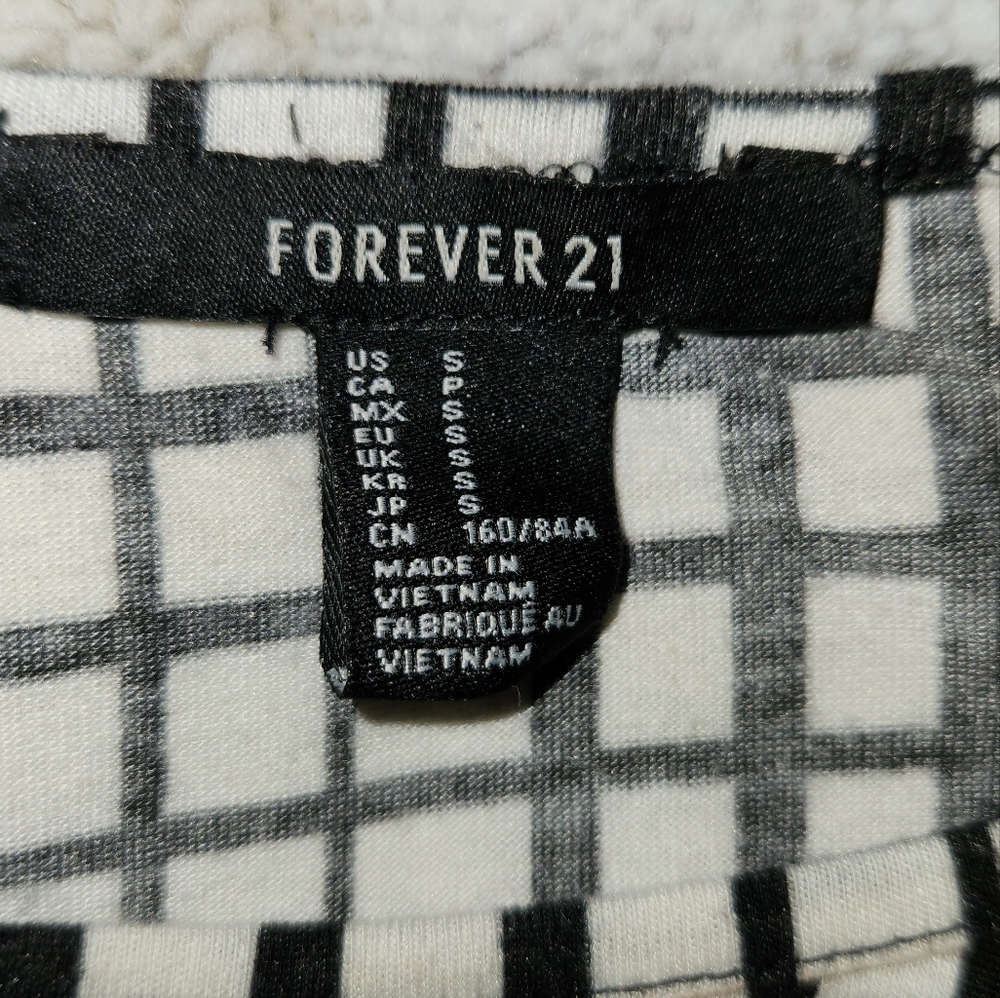 FOREVER 21 DRESS ! - Picture 4 of 5